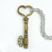 Bronze-Knuckles-Key-1-web